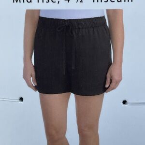 Hilary Radley Women's L Pull-on Shorts Black Tencel e0536